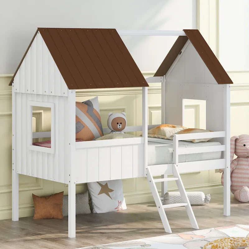 Lit cabane en bois bas avec 2 fenêtres latérales